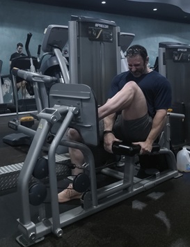 Darin Starr performing a leg press